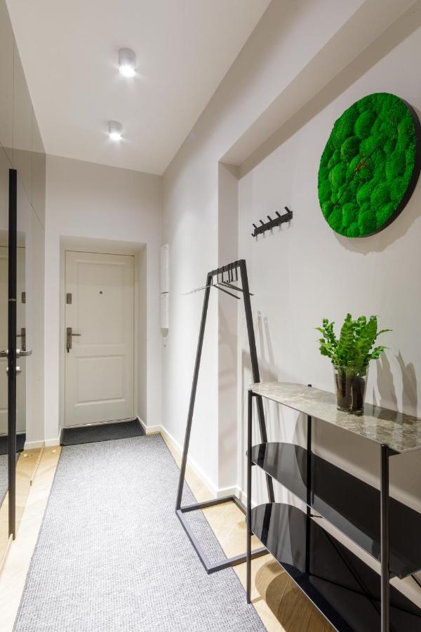 Old Town Apartment L Self Check In ヴィリニュス エクステリア 写真